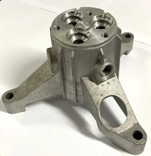 [055-01-050] CAJA BOMBA HIDROLAVADORA RMW2.2G24 2G25