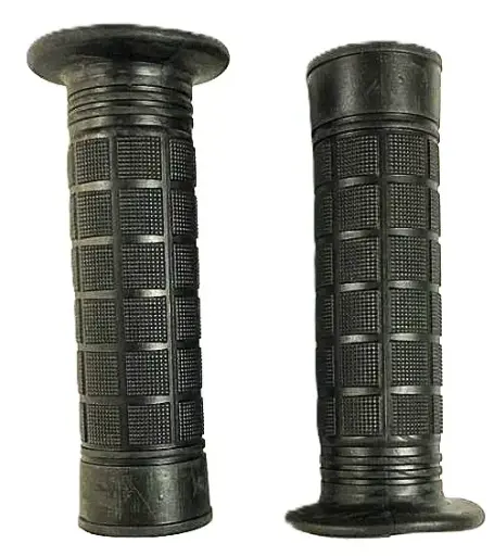 [109-01-240] SET DE PUÑOS CUADRACICLO